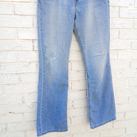 Vintage Levi's 515 Bootcut Lower Rise Jeans - Picture 3 of 8